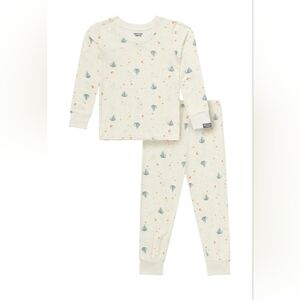 👹WHERE THE WILD THINGS ARE  5T Cream Pajamas with Blue Sailboat Print